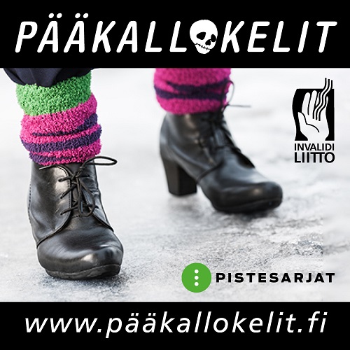 Yläpuolella teksti Pääkallokelit jossa o on pääkallo. Keskellä mustat nauhakentät, rosa-vihreät sukat, Pistesarjat Oy:n ja Invalidiliiton logo, alaosassa teksti pääkallokelit.fi