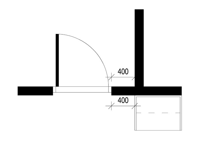 Oven aukeavalle puolella on 400 mm leveä vapaa kalustamaton tila.