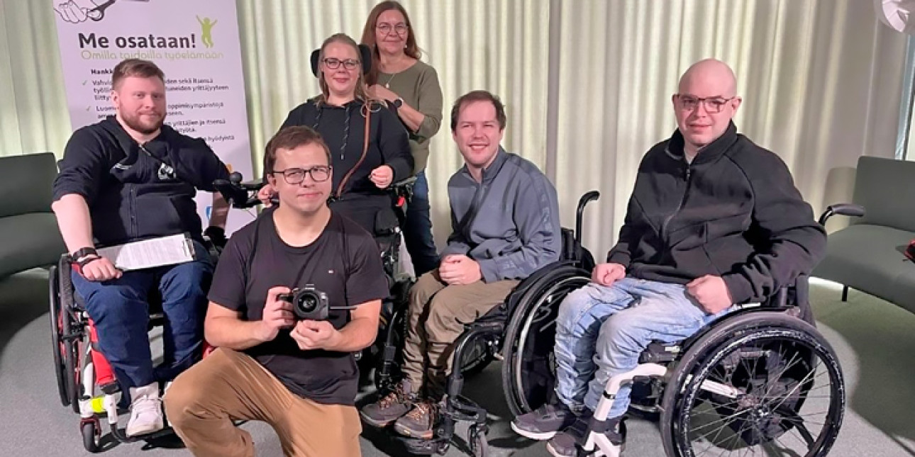 ESR+ -hankkeen henkilöitä yhteiskuvassa