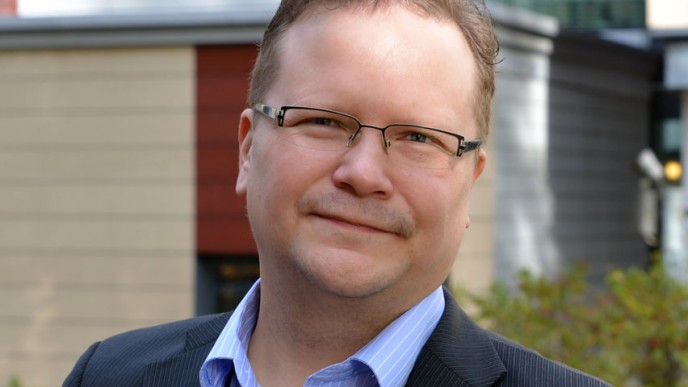 Invalidiliiton lakimies Henrik Gustafsson.