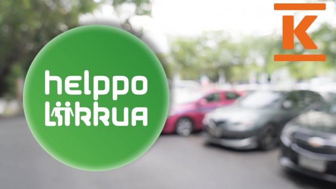 Autoja pysäköintipaikalla sekä Helppo liikkua -logo ja K-ryhmän logo.